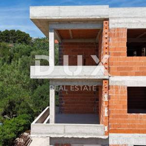 OTOK RAB, BANJOL - NOVOGRADNJA - Stan 2S+DB 150m od mora