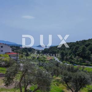 OTOK RAB, BANJOL - Penthouse s pogledom na more i 4 zvonika