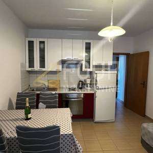 Otok Rab, Banjol, samostojeća kuća s 6 apartmana i bazenom