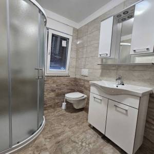 OTOK RAB, BANJOL - Stan u potkrovlju od 80m2 s galerijom