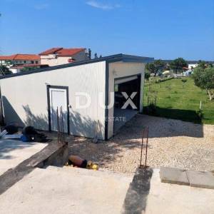 OTOK RAB, BANJOL- zemljište 200 metara od mora za izgradnju kuće
