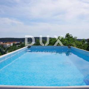 OTOK RAB, BARBAT - Kuća s 5 apartmana okružena prirodom