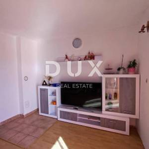OTOK RAB, BARBAT - Kuća s 5 apartmana okružena prirodom