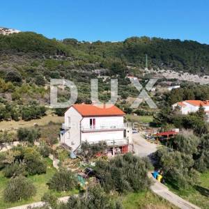 OTOK RAB, BARBAT - Kuća s 5 apartmana okružena prirodom