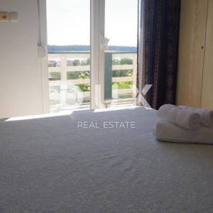 OTOK RAB, BARBAT - Kuća s 5 apartmana okružena prirodom