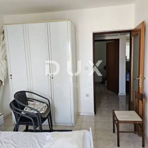 OTOK RAB, BARBAT - Kuća s apartmanima blizu plaža