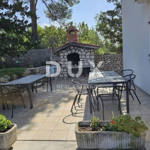 OTOK RAB, BARBAT - Kuća s apartmanima blizu plaža