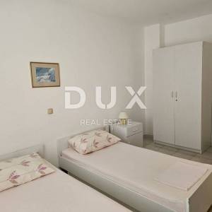 OTOK RAB, BARBAT - Kuća s apartmanima blizu plaža