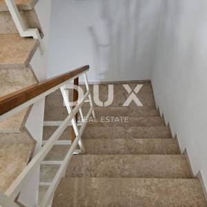 OTOK RAB, BARBAT - Kuća s apartmanima blizu plaža