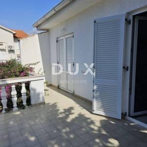 OTOK RAB, BARBAT - Kuća s apartmanima blizu plaža