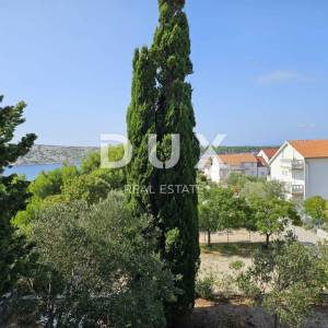 OTOK RAB, BARBAT - Kuća s apartmanima blizu plaža
