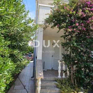 OTOK RAB, BARBAT - Kuća s apartmanima blizu plaža