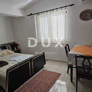 OTOK RAB, BARBAT - Kuća s apartmanima blizu plaža