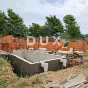 OTOK RAB, BARBAT - Moderno dizajnirana vila s bazenom
