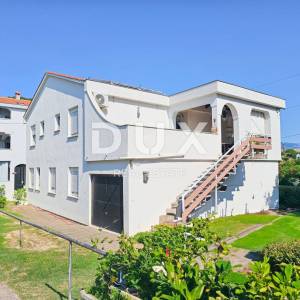 OTOK RAB, BARBAT - Samostojeća kuća s apartmanima i garažom, SAMO 130 m od mora!