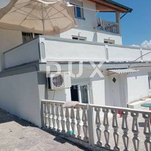 OTOK RAB, BARBAT - Samostojeća apartmanska kuća na odličnoj lokaciji