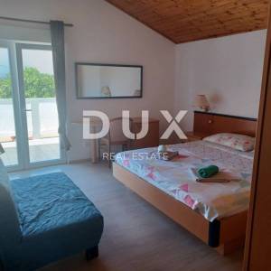 OTOK RAB, BARBAT - Samostojeća apartmanska kuća na odličnoj lokaciji