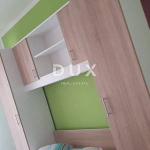 OTOK RAB, BARBAT - Samostojeća apartmanska kuća na odličnoj lokaciji