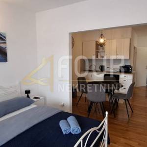 Otok Rab, Kampor, 42.50m2, 1skl, lođa