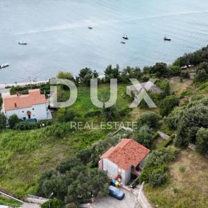 OTOK RAB, KAMPOR - građevinsko zemljište 2850 m2 pored mora