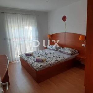 OTOK RAB, KAMPOR - Kuća s apartmanima 100 m od mora
