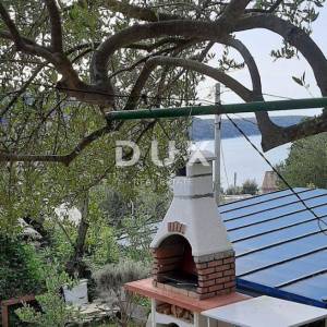 OTOK RAB, KAMPOR - Kuća s apartmanima 100 m od mora