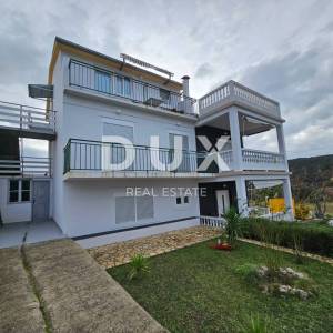 OTOK RAB, KAMPOR - Kuća s apartmanima 100 m od mora