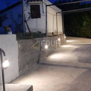 Otok Rab, Kampor, samostojeća kuća, 265m2