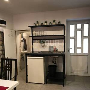 Otok Rab, kuća u nizu, 110m2, 2 stana
