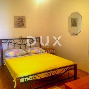 OTOK RAB, LOPAR - Kuća sa 6 apartmana pored Rajske plaže