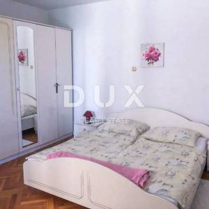 OTOK RAB, LOPAR - Kuća sa 6 apartmana pored Rajske plaže