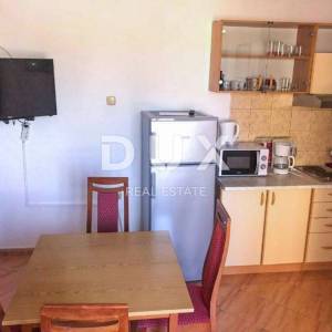 OTOK RAB, LOPAR - Kuća sa 6 apartmana pored Rajske plaže
