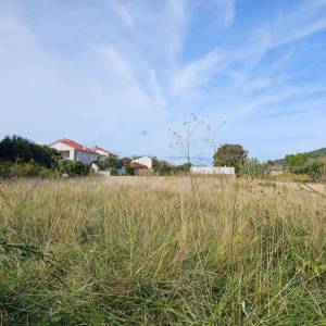 OTOK RAB, MUNDANIJE - Građevinsko zemljište u blizini centra