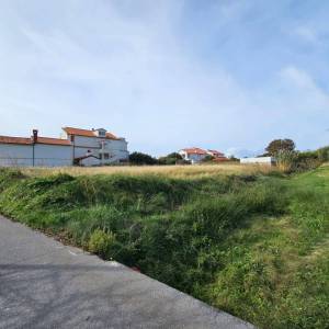 OTOK RAB, MUNDANIJE - Građevinsko zemljište u blizini centra