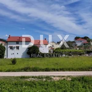 OTOK RAB, PALIT - Investicijsko zemljište 2082 m2 