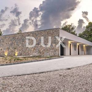 OTOK RAB, PALIT - Moderna vila s bazenom okružena prirodom