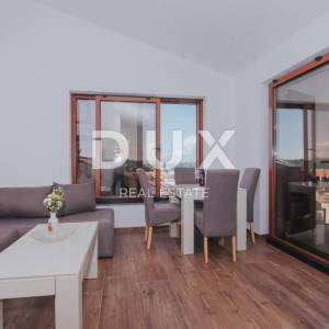 OTOK RAB, PALIT - Moderne vile s apartmanima nedaleko centra