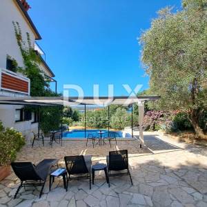 OTOK RAB - PRILIKA! - Četiri stambene jedinice na samo 150 m od mora!