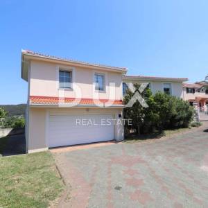 OTOK RAB, SUPETARSKA DRAGA - Apartmanska kuća na odličnoj lokaciji