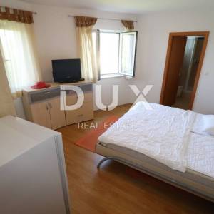 OTOK RAB, SUPETARSKA DRAGA - Apartmanska kuća na odličnoj lokaciji