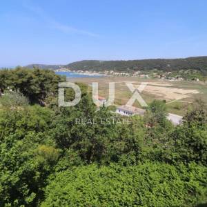 OTOK RAB, SUPETARSKA DRAGA - Prekrasna vila sa bazenom na odličnoj lokaciji