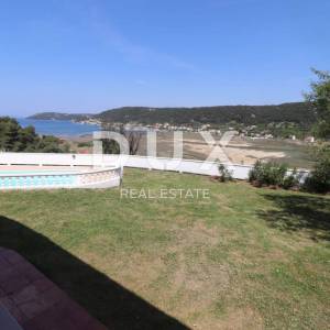 OTOK RAB, SUPETARSKA DRAGA - Prekrasna vila sa bazenom na odličnoj lokaciji