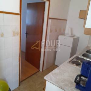 Otok Rab, Supetarska Draga, kuća s 5 apartmana, 1. red do mora