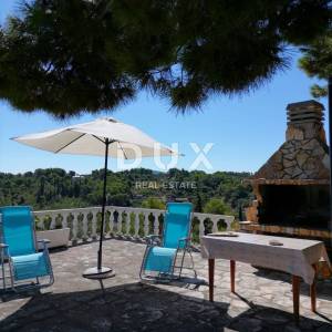 OTOK ŠOLTA - Prekrasna kamena kuća s pogledom na more