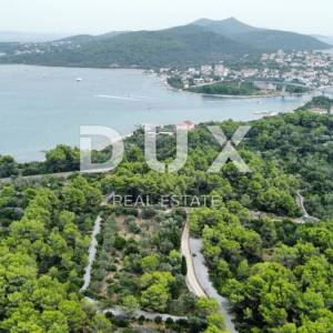 OTOK UGLJAN, KUKLJICA - Građevinsko zemljište s idejnim projektom za gradnju vile