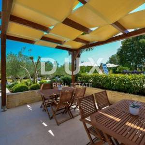 OTOK UGLJAN, KUKLJICA - Prekrasna apartmanska vila s bazenom