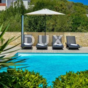 OTOK UGLJAN, KUKLJICA - Prekrasna apartmanska vila s bazenom
