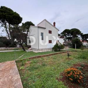 OTOK UGLJAN, UGLJAN - Katnica s dva apartmana 150 m od mora