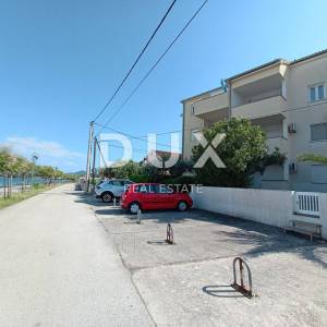 OTOK UGLJAN, UGLJAN - Penthouse 1. red od mora