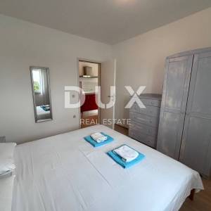 OTOK UGLJAN, UGLJAN - Penthouse 1. red od mora